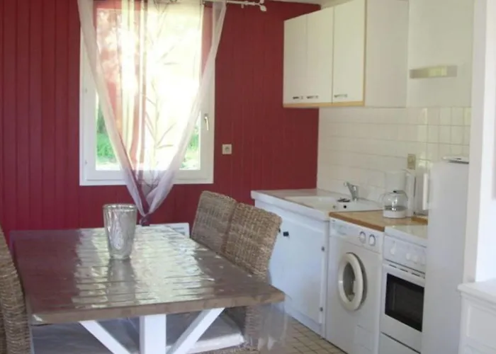 Confortable Avec Terrasse Pour 2 Personnes - Api-1-52-875 Isle-et-Bardais